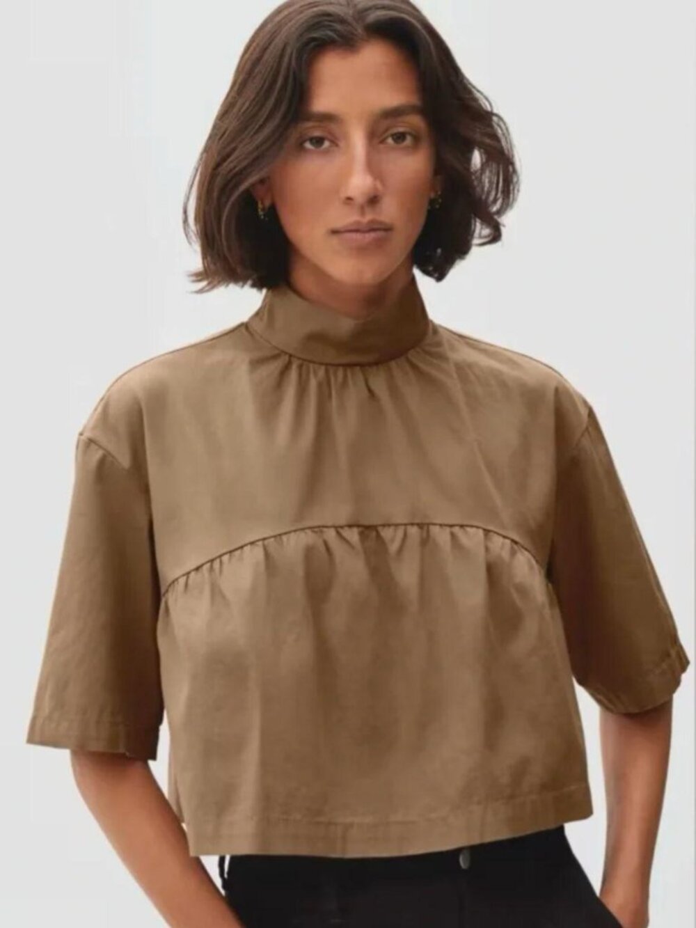 Everlane The Tiered Mockneck Top in Camel Brown, Size S